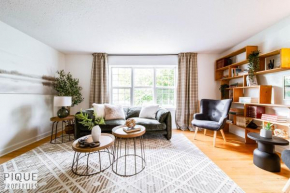 5 Bedroom Nordic Home, Pet Friendly, Garage, WiFi, Foosball!